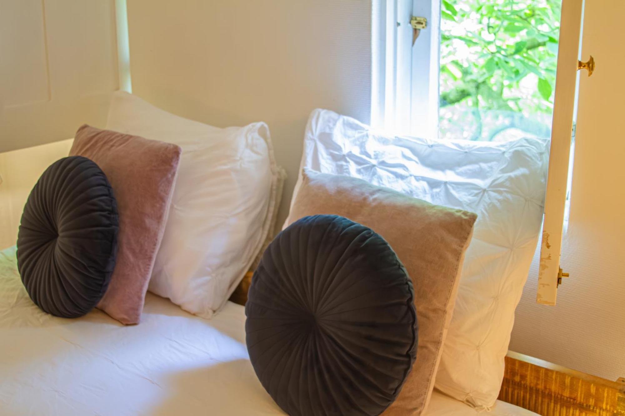 De Oude Pastorie Macharen Bed & Breakfast ภายนอก รูปภาพ