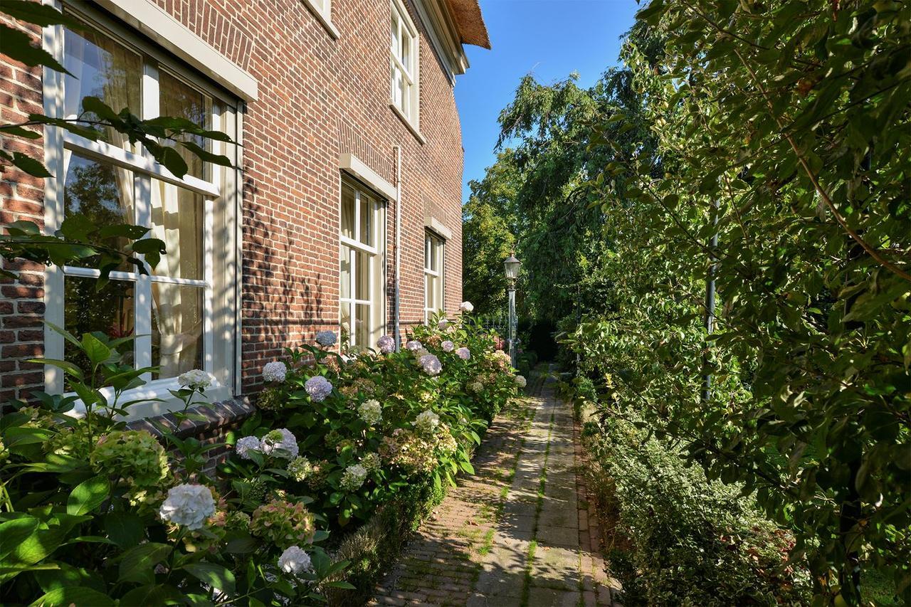 De Oude Pastorie Macharen Bed & Breakfast ภายนอก รูปภาพ